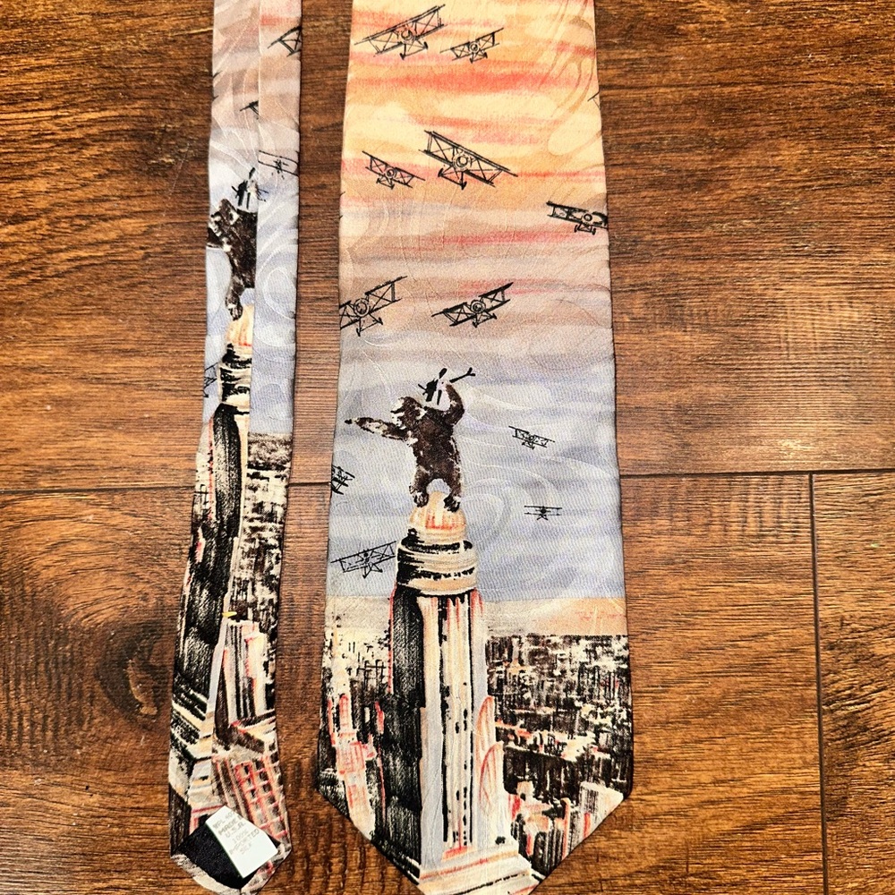 Vintage King Kong 100% Silk Tie Men's American Film Classics 1992 58" x 4" VTG